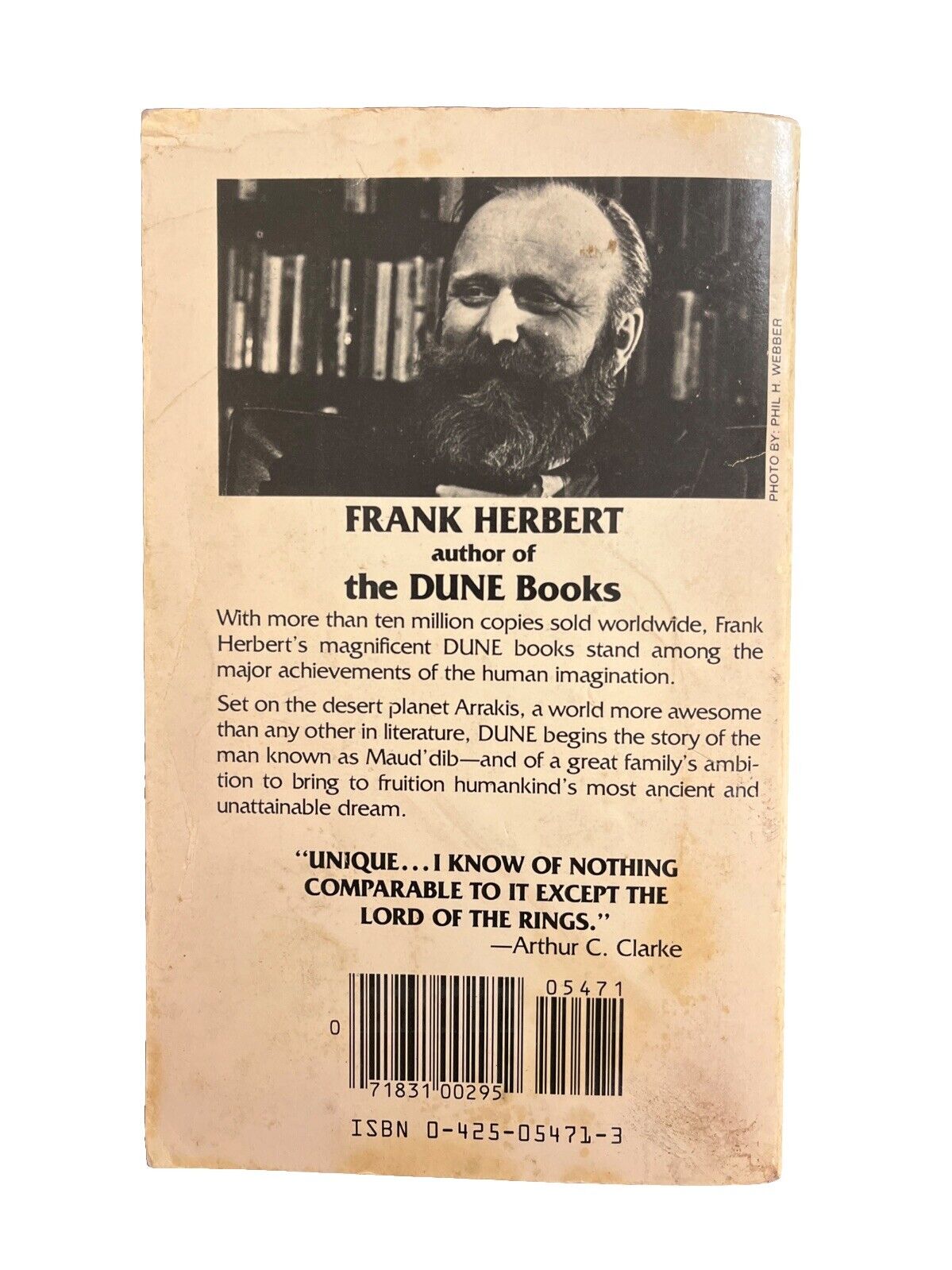 Dune- Frank Herbert- Paperback-Berkley Edition Oct 1982 Science Fiction