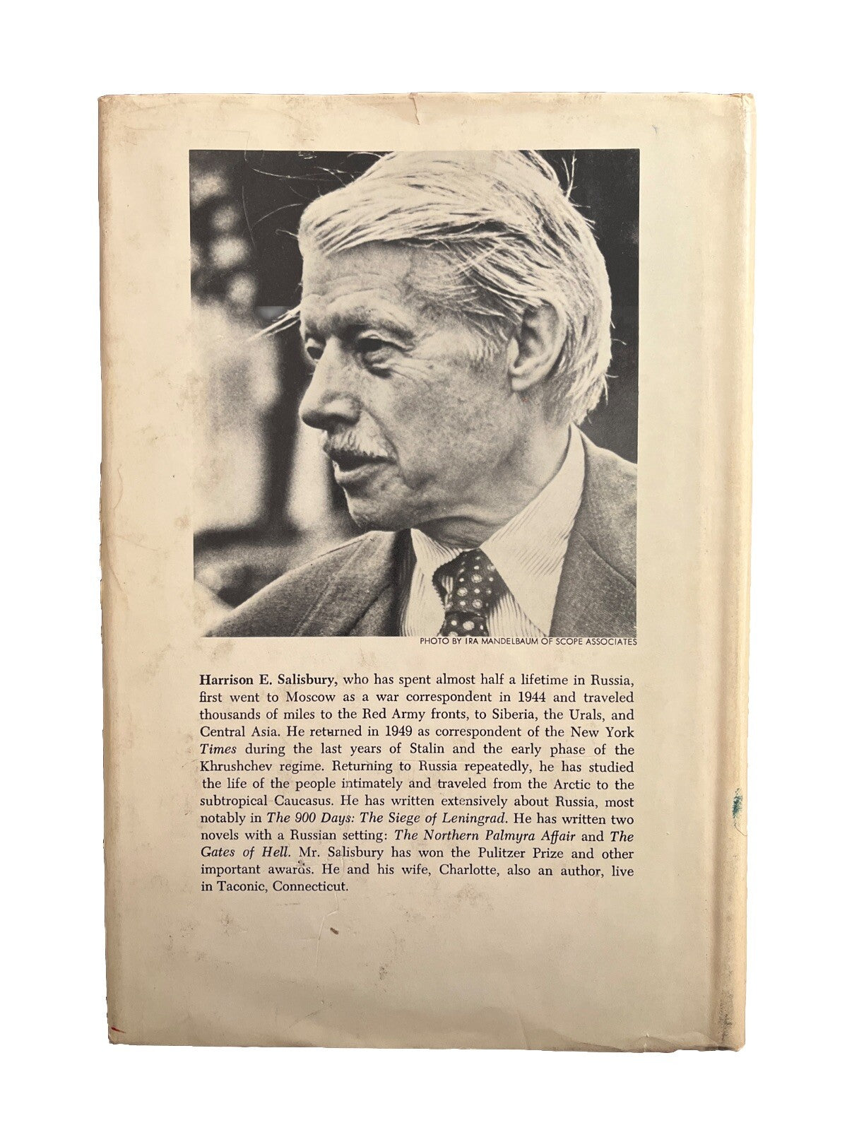 Black Night, White Snow : Russia's Revolutions 1905-1917 by Harrison E.Salisbury